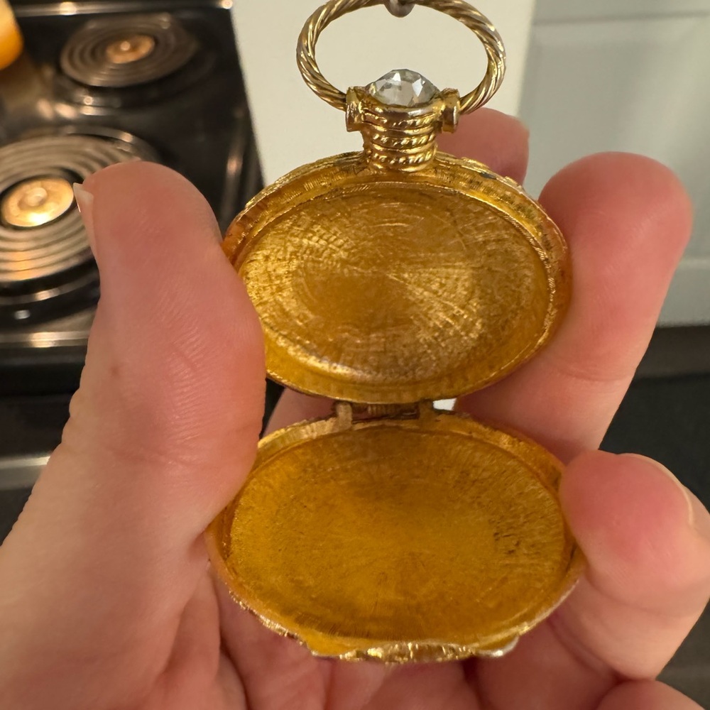 Vintage Gold-Tone Ornate Pocket Watch Pendant - Picture 3 of 5